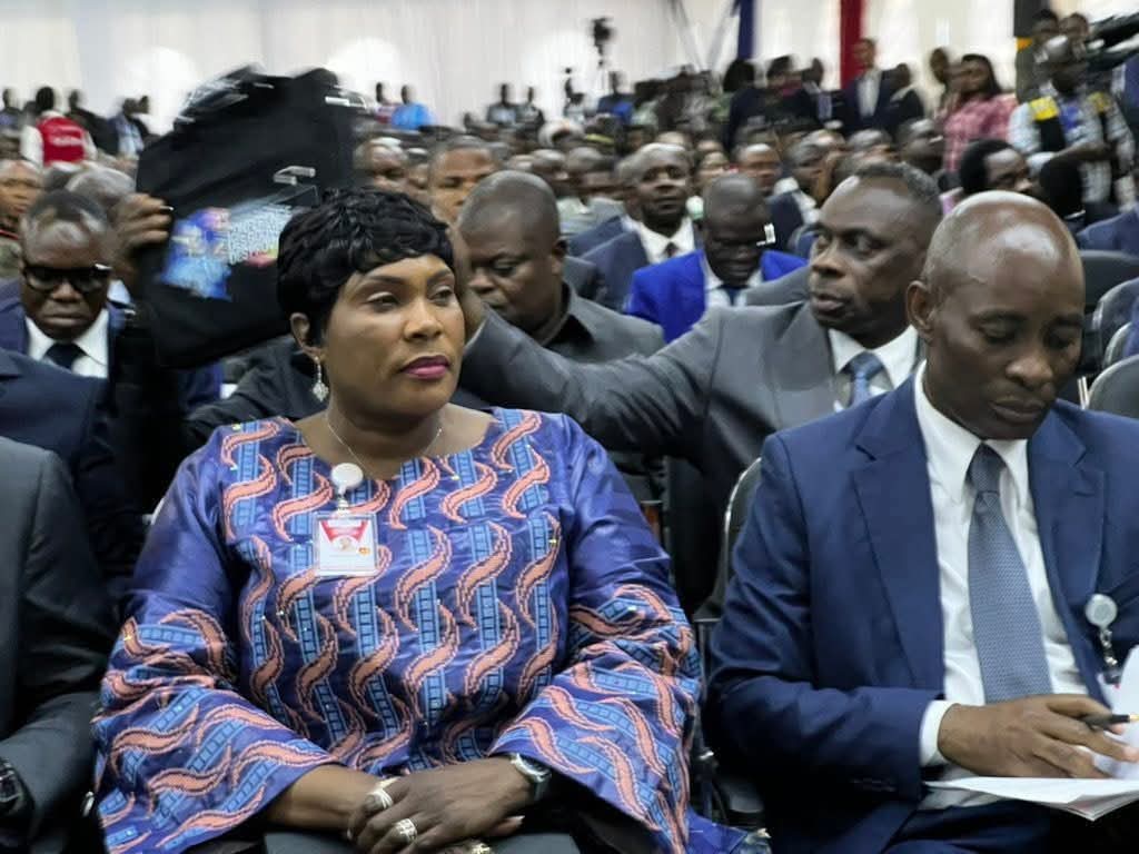 Francine Bitota tweet media