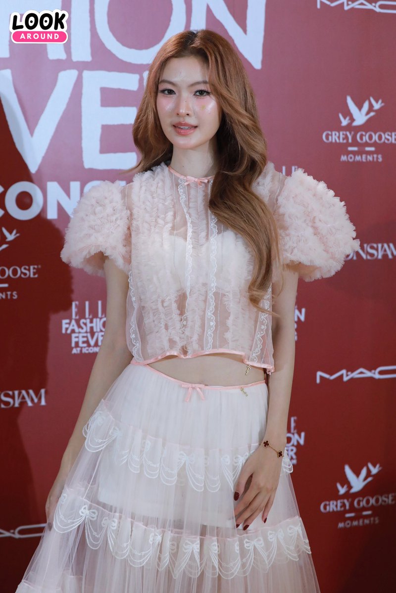 LookARound tweet media