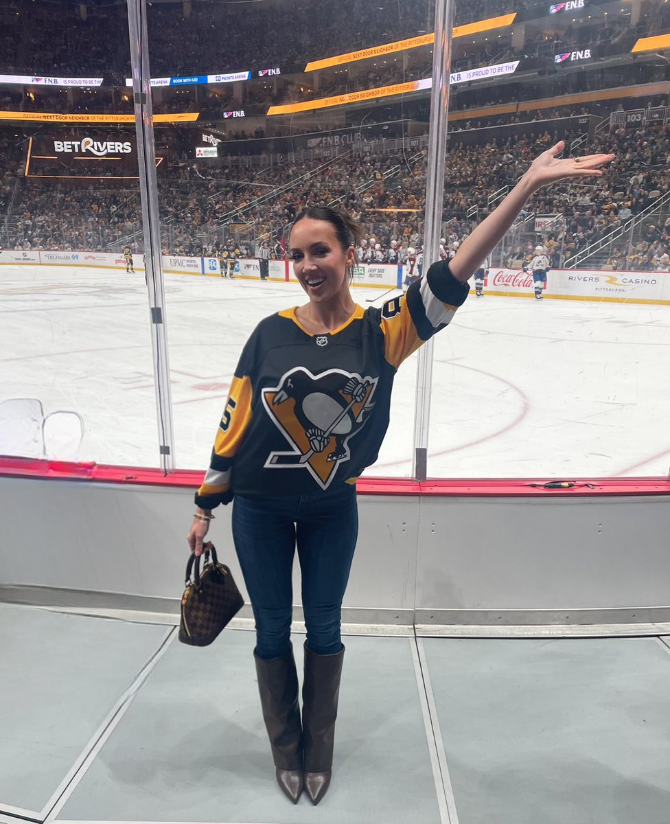 CHELSEA GREEN tweet media