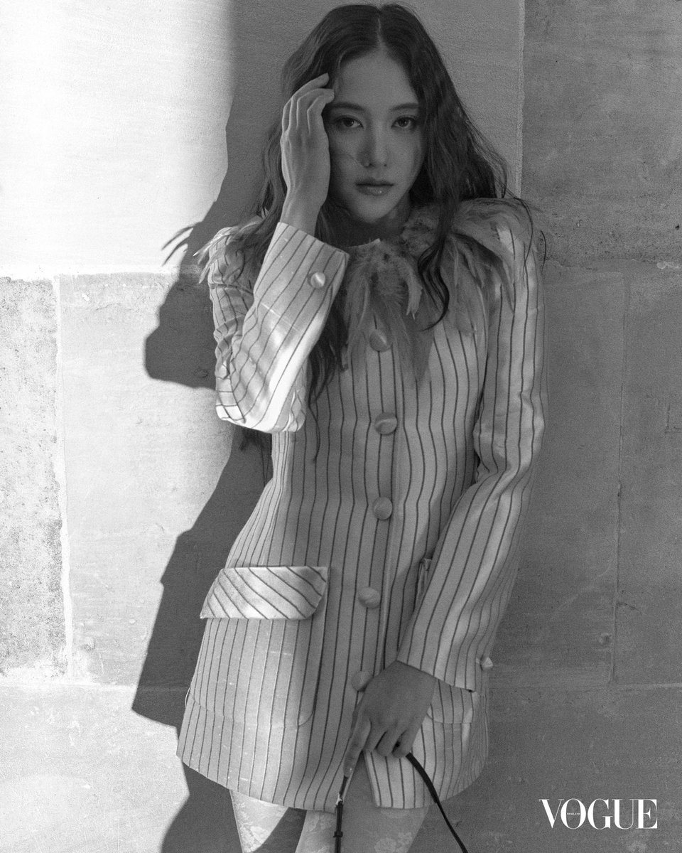 Vogue Thailand tweet media