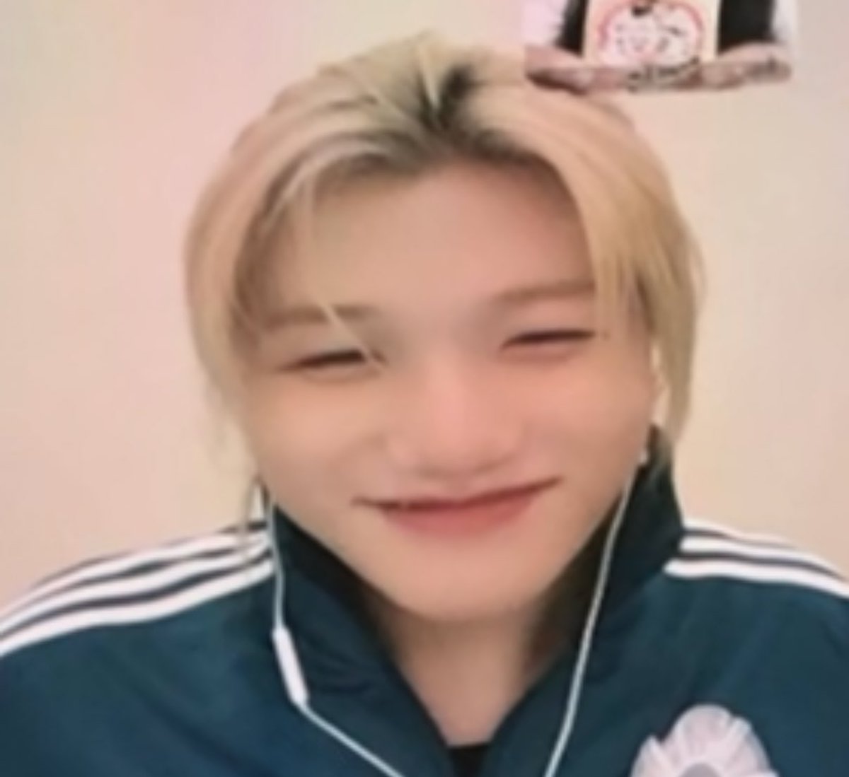 Oshisadamaranai tweet media