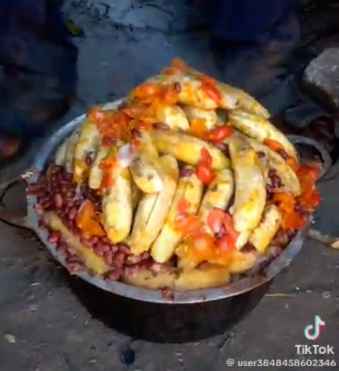 Anselm🇺🇬 tweet media