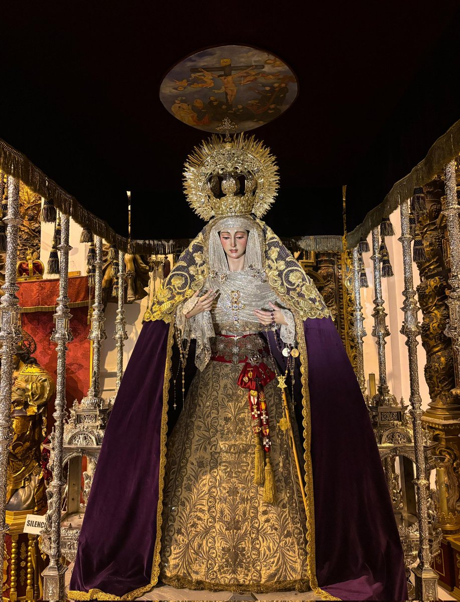 Piedaddecadiz's tweet photo. MAYORDOMÍA | VESTIMENTA MARÍA STMA. DE LAS LÁGRIMAS

Ya se encuentra nuestra Madre, María Santísima de las Lágrimas, dispuesta y ataviada en su paso de palio a la espera de un nuevo Martes Santo.

👔 Vestidor: NHD. D. Enrique Serrano Sánchez
📸: NHD. Pablo Romero https://t.co/AzBRbHkmQq