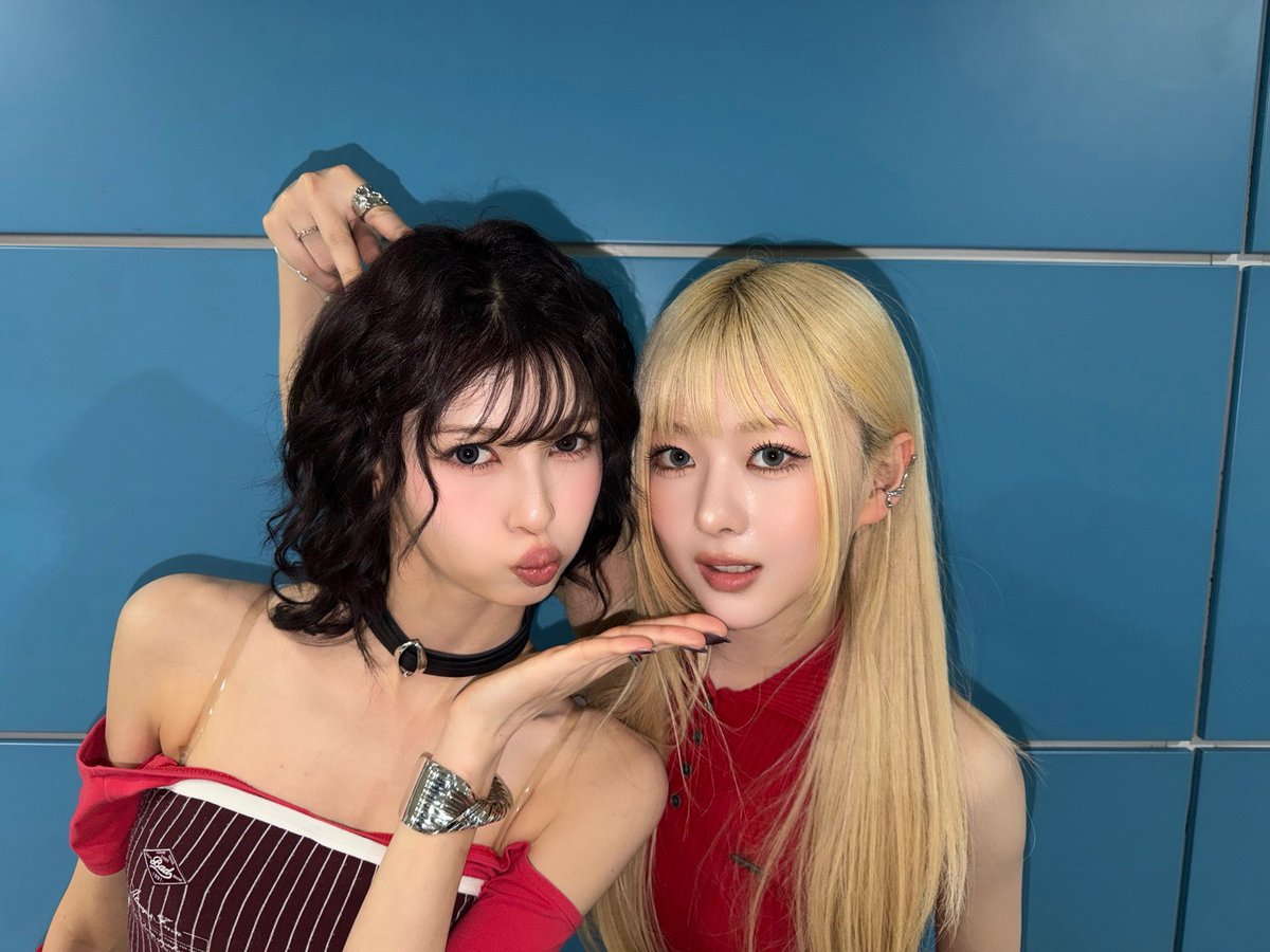 atheart_titan's tweet photo. [📷]

🍒 ₊˚.🍫

#AtHeart #앳하트 #ButterflyDoors #MICHI #미치 #BOME #봄 https://t.co/1IfTl5QW2i