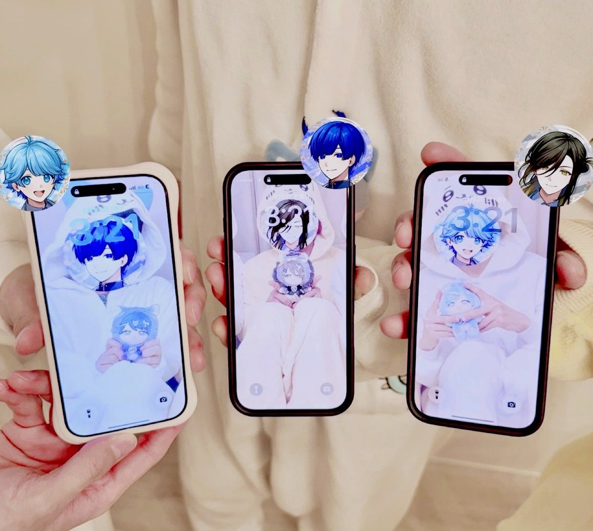 Ifsingnico's tweet photo. 🎲リスナーさんからの指令🎲

お揃いのスマホ画面にしてください！

ということでしました！💎🦁🐱
3にんで1まいになる！
え、まろんけーき可愛すぎではないか？

#いれいす同棲中 https://t.co/qkQWDDG8sk