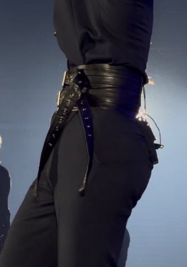 leah ☆ tweet media