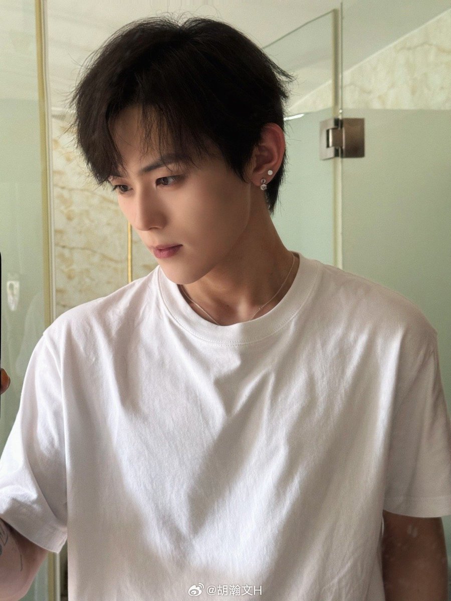 v (ᐠ^,,• ˕ •,,^ᐟ) tweet media