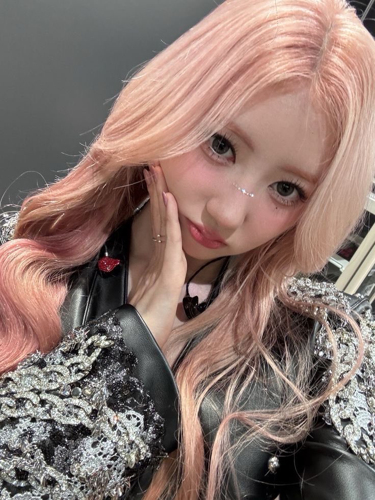 for BABYMONSTER ❇️ tweet media