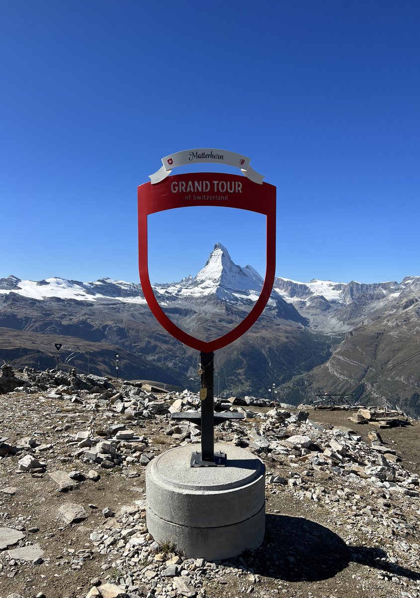 wapple15's tweet image. #Scale over distance in the Alps 🇨🇭 #PMJWeeklyChallenge