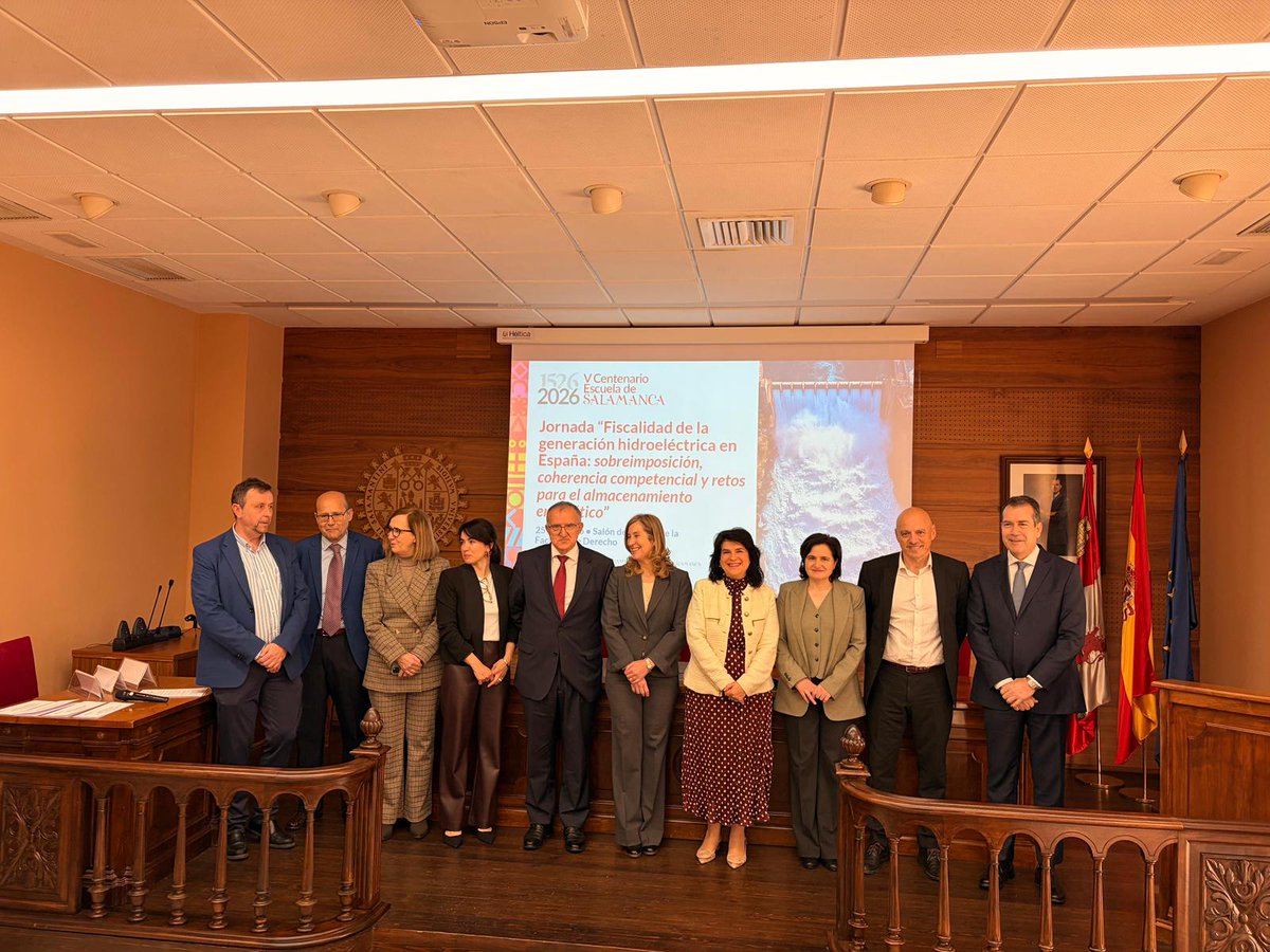 Facultad de Derecho tweet media