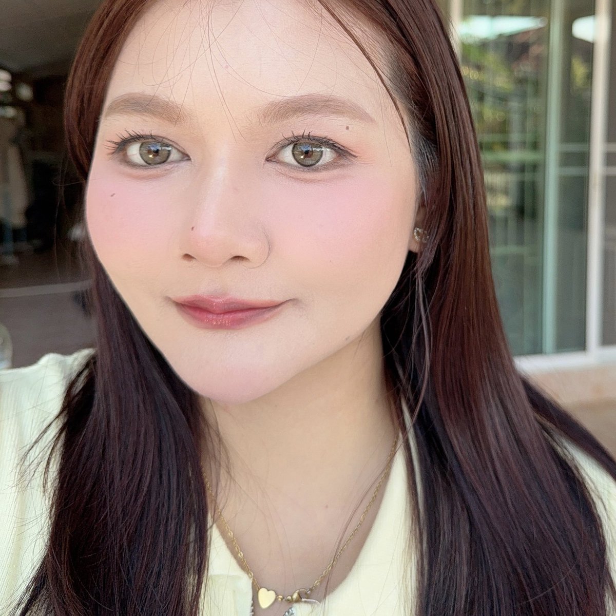 jubejann's tweet image. กันแดดของคนเป็นสิวง่ายสุดๆ Dazzle Me Centella Watery 🤏🏻 เนื้อโคตรรรเบา ไม่รบกวนเมคอัพ SPF50 PA++++ กันได้ทั้ง UVA UVB มลภาวะ และแสงบลูไลท์ ทาแล้วซึมเข้าผิวเลย ไม่ทิ้งคราบขาวๆ ไม่ทำให้สิวเห่อเพิ่ม อึ้งตรงผิวสวยยันหมดวัน หลอดนึงร้อยต้นๆเอง 

#dazzlemeattackonsun #sunscreen