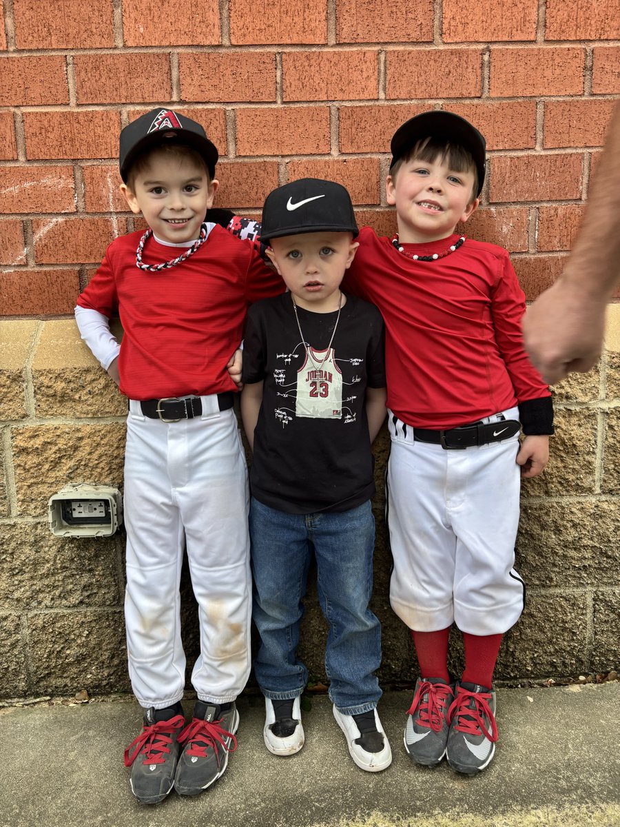 johnny sire tweet media