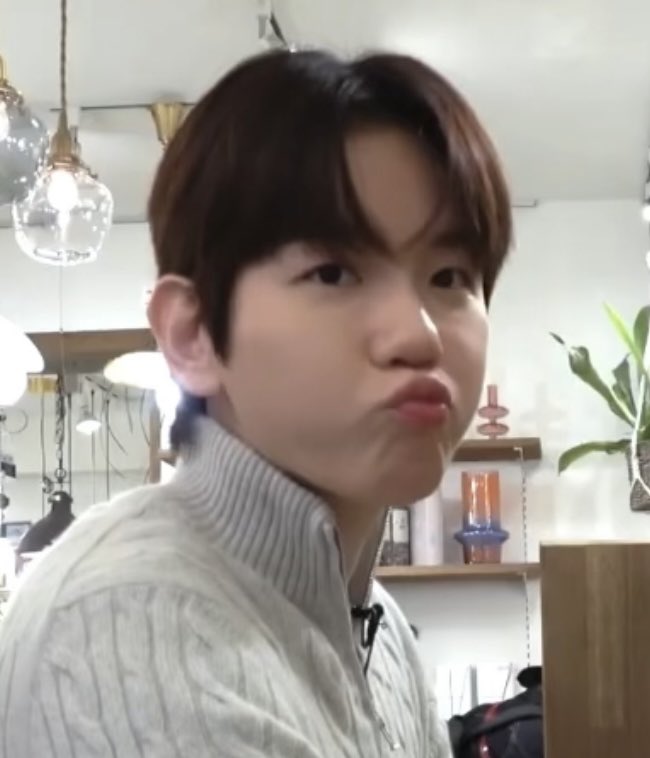 뽀쨧쨕.뽀로록록록쨔자작쨕₊· 백현이 tweet media