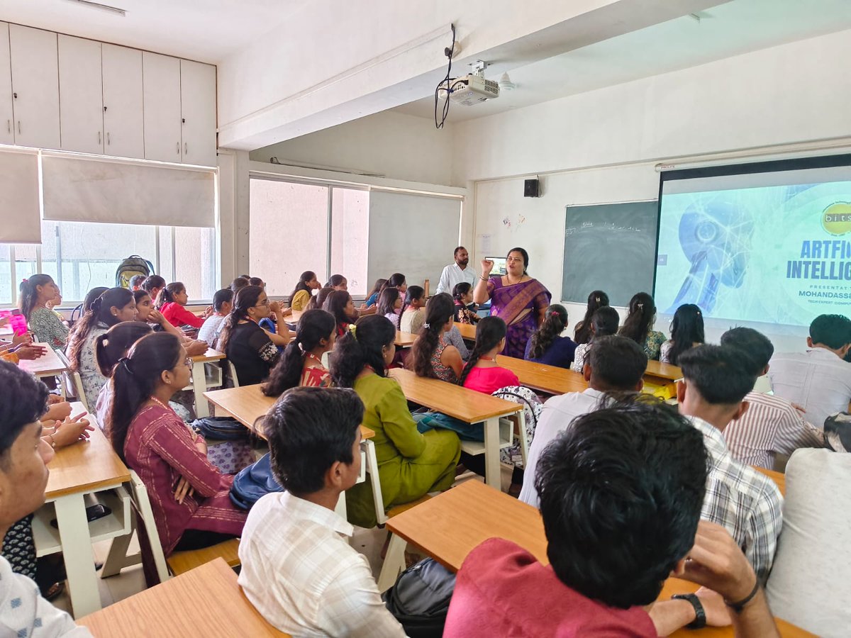 rlsbca's tweet image. Glimpses of seminar on Advance Artificial Intelligence for 4th sem students 

#latesttechnology #bcabelagavi
#rlsibca #seminar #bcacollege