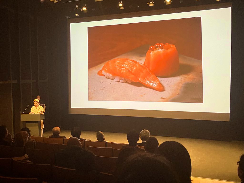 小瀧由貴　白老町観光大使🍣薬膳サーモン開発者🐟銀座　鮨千津井🍣寿司研究家・寿司職人　千津井由貴 tweet media