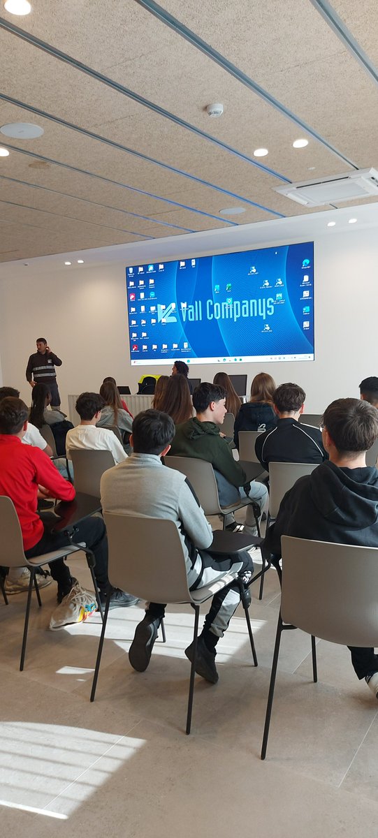 INS Almenar tweet media