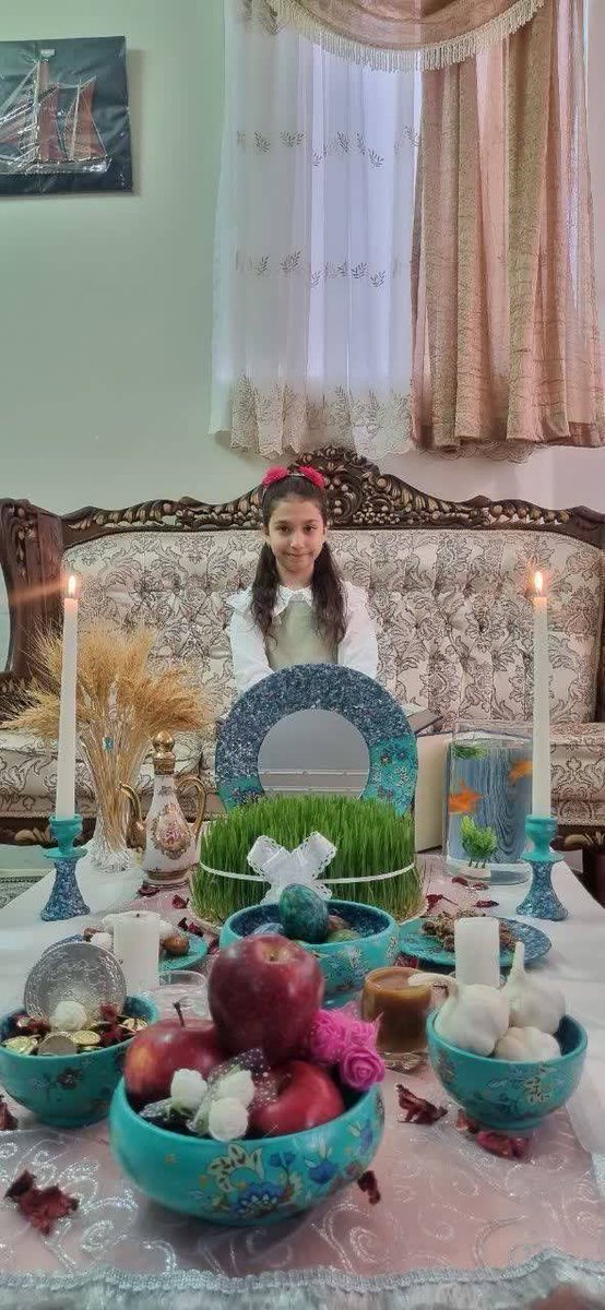 دختر ۱٠ساله یزدی
 ک دیشب از ترس انفجار شهید شد.
#تا_پای_جان_برای_ایران
#ایران_غیور