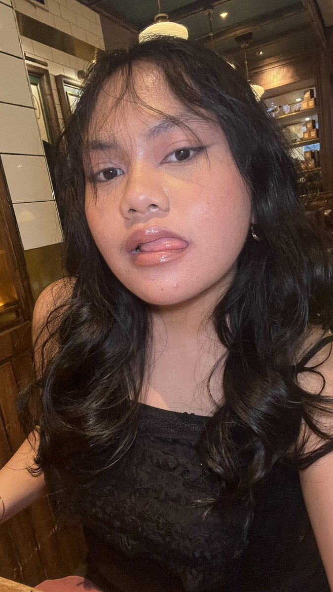 deb⭑𓂃💋ྀིྀི tweet media