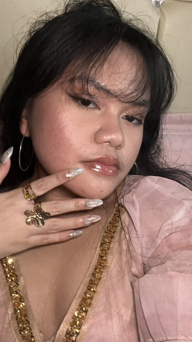 deb⭑𓂃💋ྀིྀི tweet media