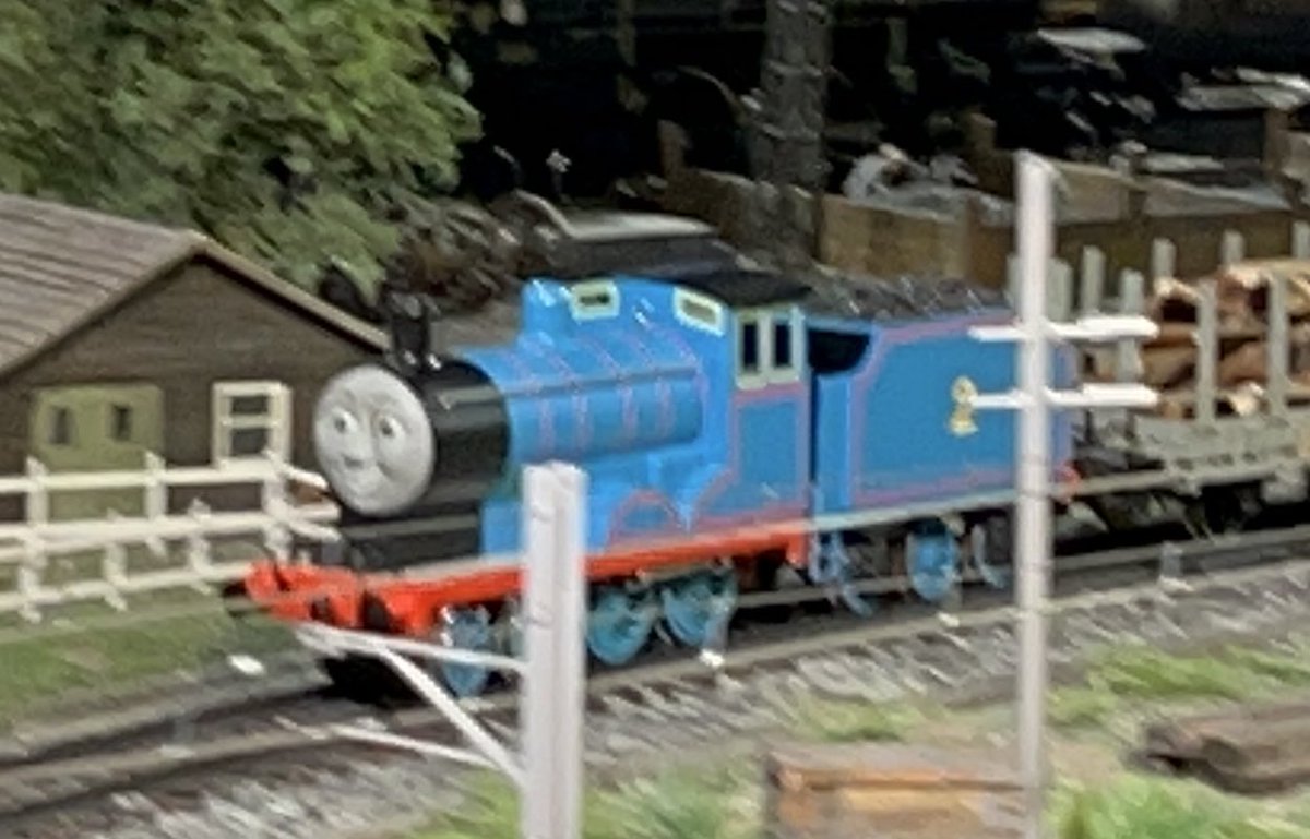 貨物2000F tweet media