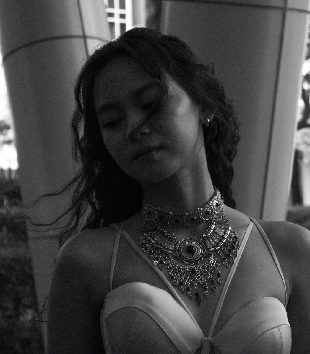 sol ౨ৎ tweet media