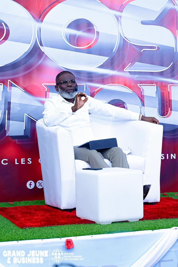 Révérend VICKY DISASHI tweet media