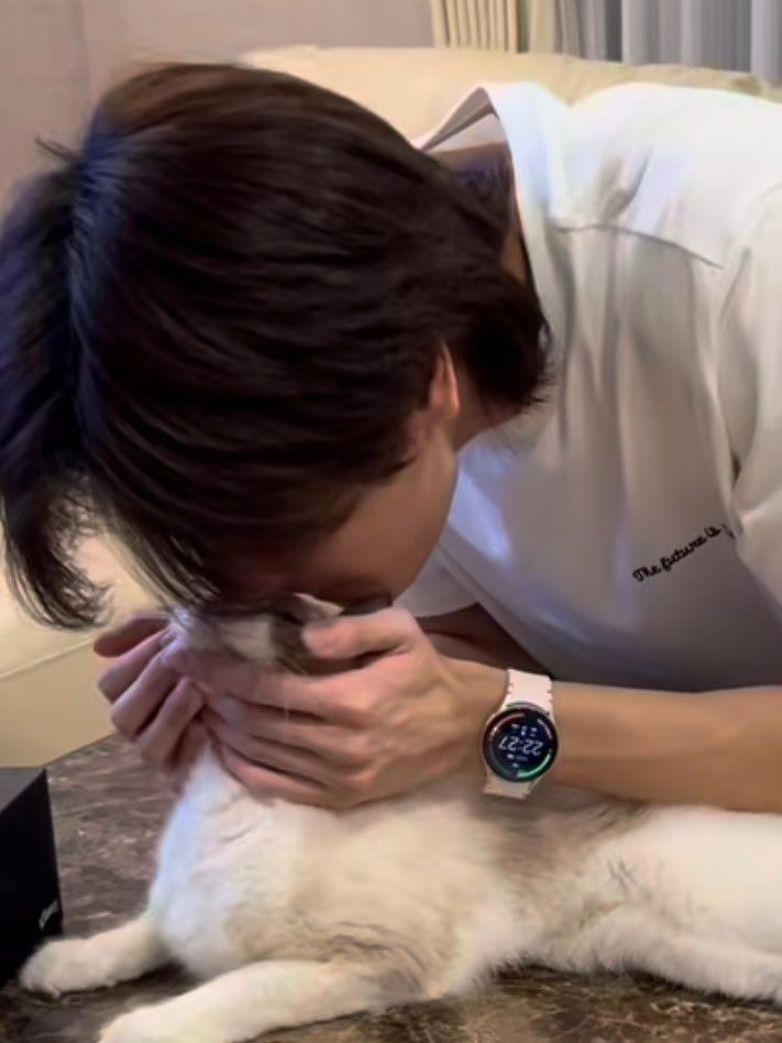 BERMUARA. tweet media