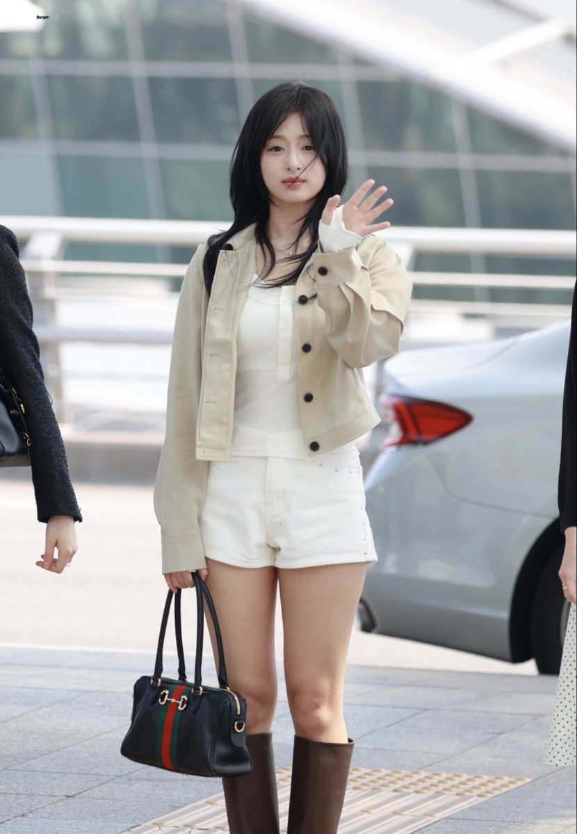 🦋✨️ tweet media