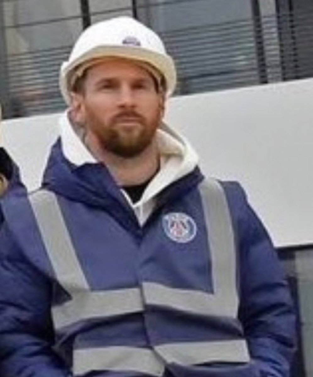 سـلّـط tweet media