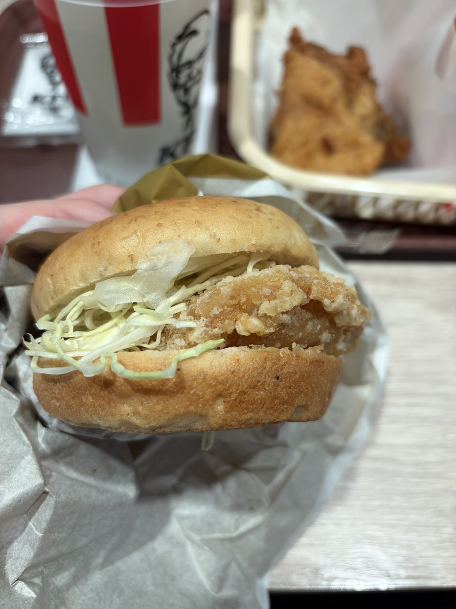 コバヤシ tweet media
