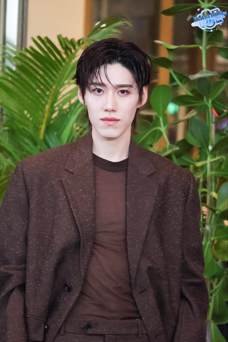 Entertain Update tweet media