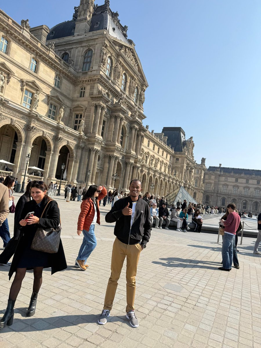 Joel_K_Kazadi's tweet image. Heureux d'avoir pris part à une formation d'immersion au sein de la Direction Générale du Trésor (Ministère de l'Économie et des Finances) à Paris, après ma prise de fonction en qualité d'Adjoint du conseiller économique à l'Ambassade de France en RDC. #Migration 📊📈