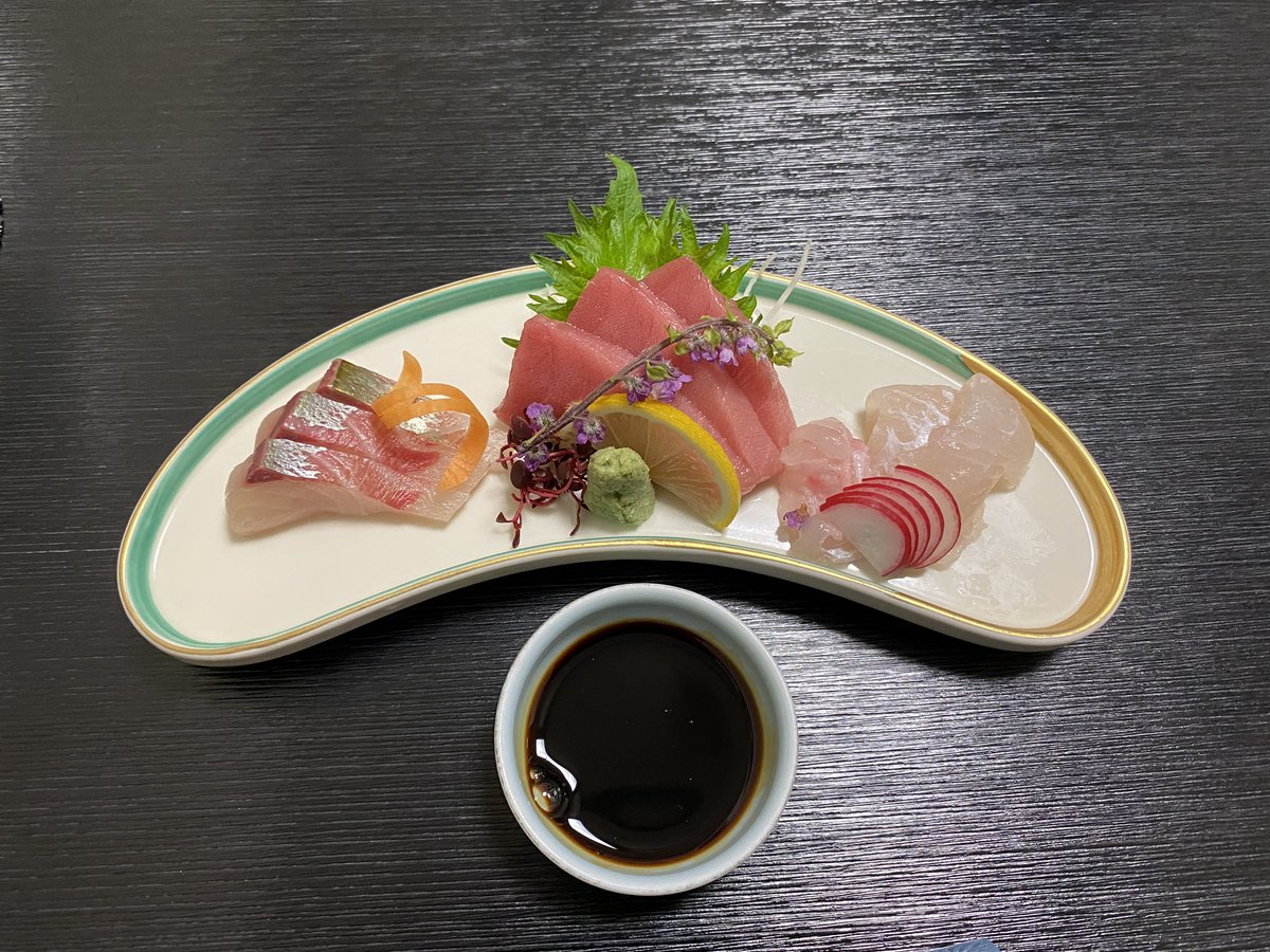 アート tweet media