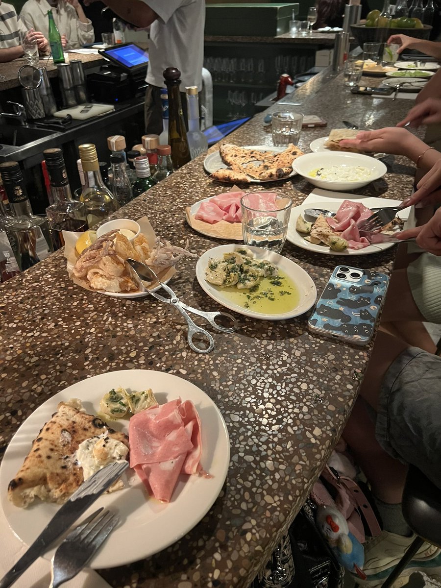 a *·˚ ༘♡ tweet media