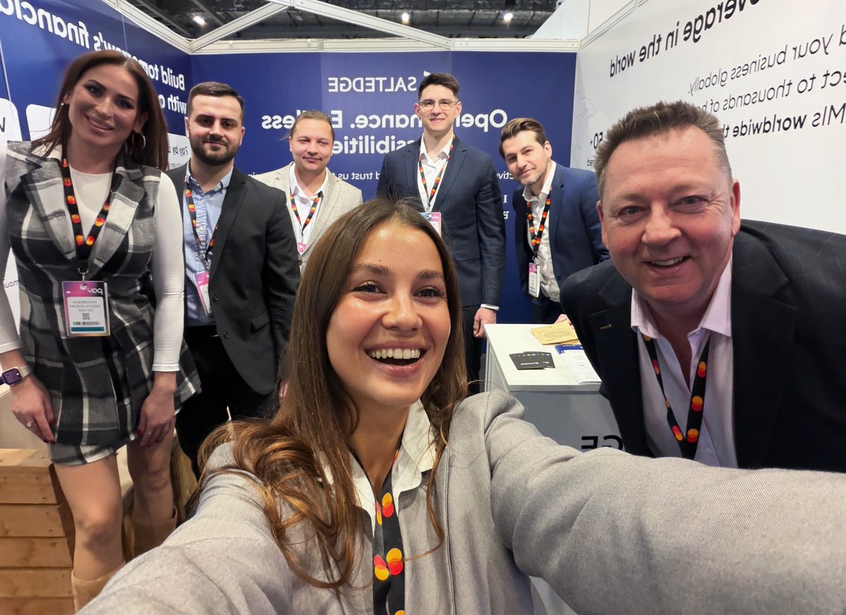 Salt Edge tweet media