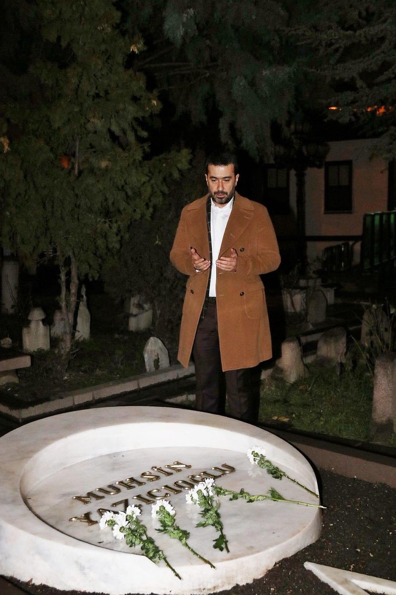 Her daim millet iradesinin yanında yer alan, İslam davasının yürekli adamı, vatan ve bayrak sevdalısı #MuhsinYazıcıoğlu ' nu şehadetinin 17. yıldönümünde rahmetle yad ediyorum.

Kabri nur, mekanı cennet, makamı âlî olsun.