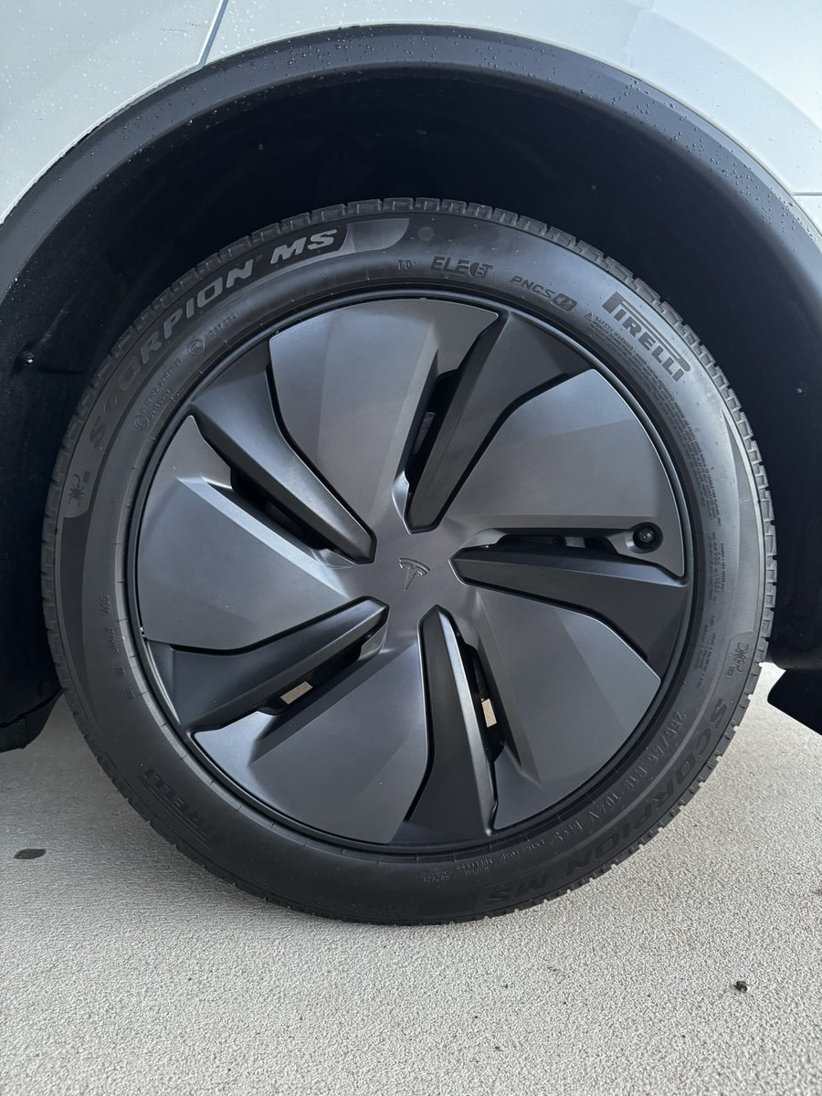 Nerdy_Anon's tweet image. Have to reprint one of the center caps as it cracked, otherwise I like the look! What do y’all think?

#DailyDriver