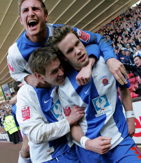 Pools Photos ⚽️ 🐒 tweet media