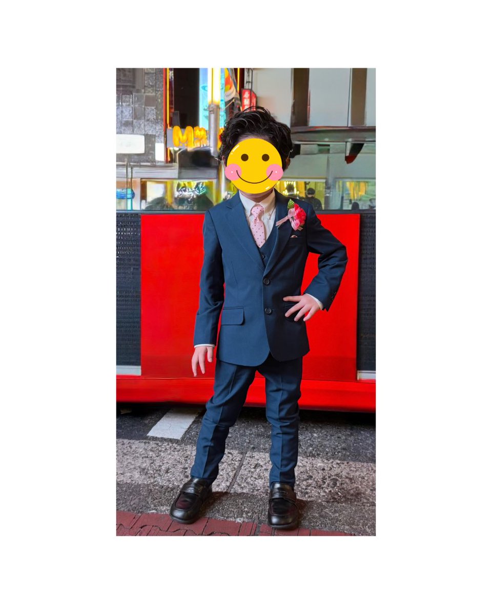 いつも華原朋美を優しく応援してくださる皆様へ
私の息子が卒園しました。
当たり前ですが私にとって息子は本当に大切な存在です。
シングルマザーとして仕事もしながら息子の成長を楽しませて頂いています。