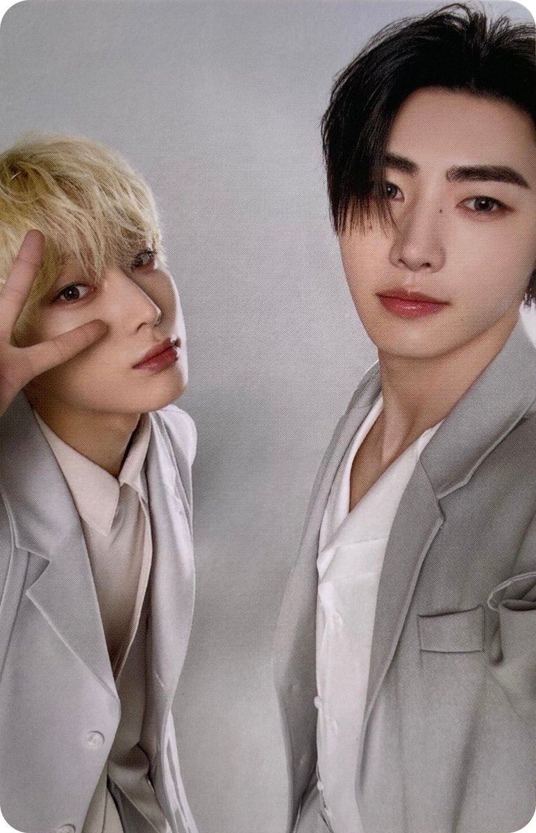 van LV. 999 tweet media