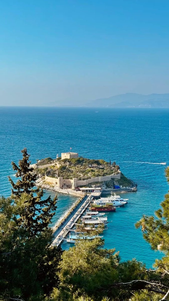 terrascobe's tweet photo. Kuşadası,Türkiye https://t.co/doMevsJRAB