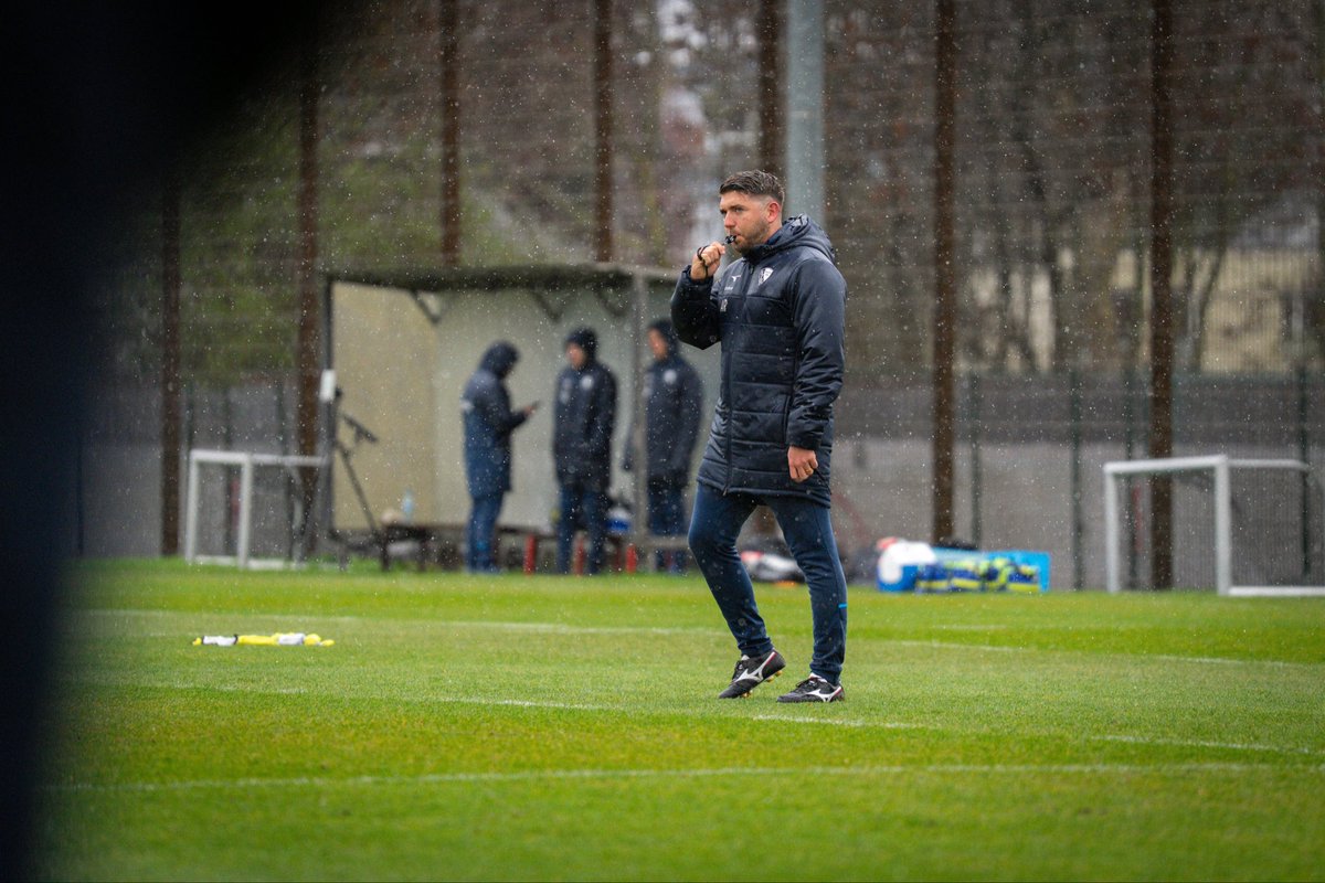 VfLBochum1848EN's tweet photo. With head coach Uwe #Rösler away in Norway, assistant coaches Alessandro #Riedle and Toto #Losilla led training today! 🙌
#meinVfL https://t.co/XV1onDnUn0