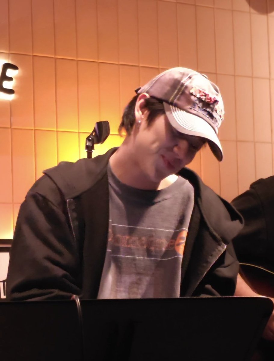 Kongkong 🪐🐾 tweet media