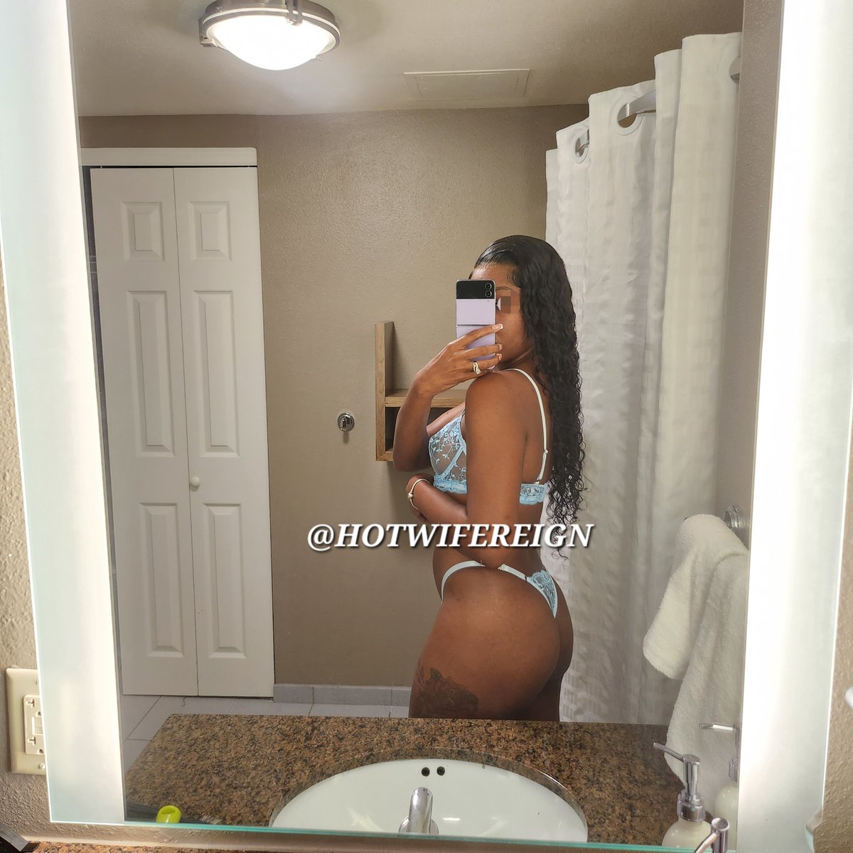 HotwifeReign (WARNING!! Nudity!!) tweet media