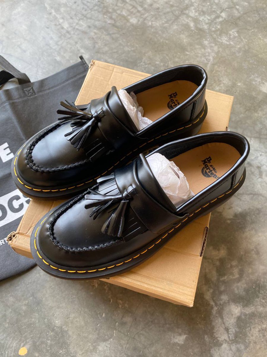 streetitems tweet media