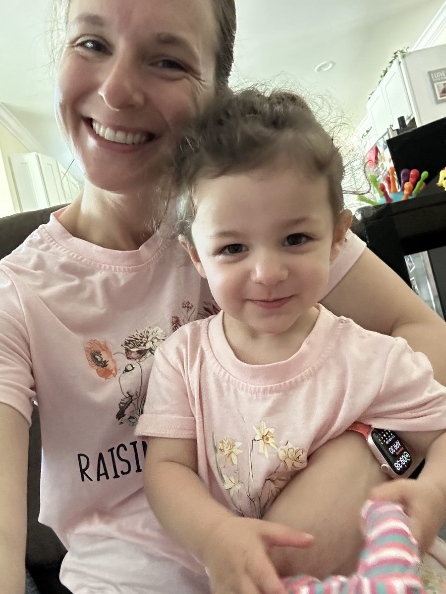 Linda Farrell tweet media