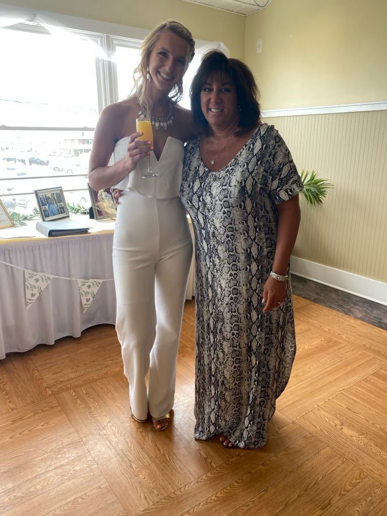 Linda Farrell tweet media