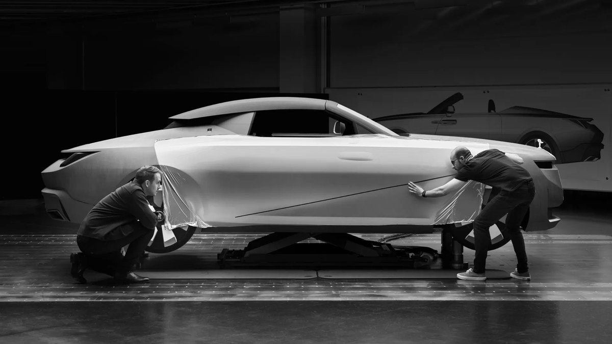 mota_auto98277's tweet photo. Coachbuilt - more exclusive than Rolls-Royce Bespoke.  Only four units exist in the world and Malaysia's King is one of the owners.  #rollsroyce #coachbuild

https://t.co/zMwZbQgqcz https://t.co/8CoVZz6IOU