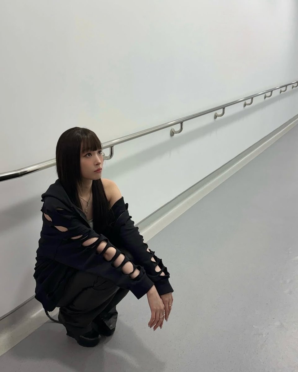 문오버 tweet media