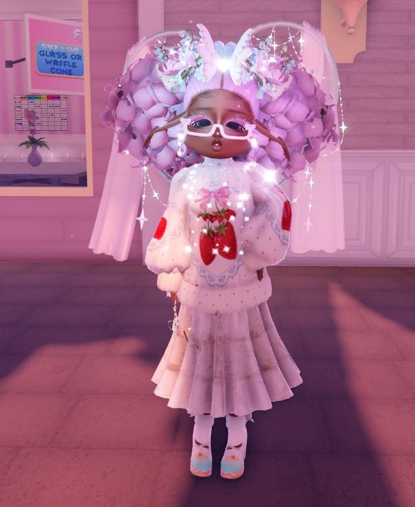 Notwis_y's tweet photo. CC Introduction! Hi i'm Wispette(pronounced as wisette). I'm a creative fairy🎨.
♡₊︶︶₊˚꒷︶︶꒷˚︶︶₊˚꒷︶︶꒷꒦♡₊˚
 I love fashion🎀, and spending RHD on art. I crochet🧶 and my favourite game is THE Royale High👑. One fun fact about me is that I own 6 dogs and 2 cats🐈‍⬛ https://t.co/BLwQu3M9yM